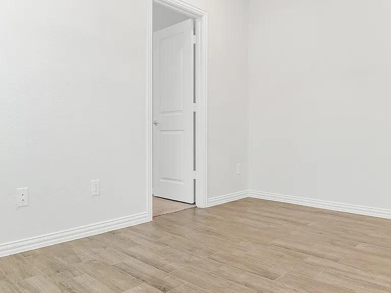 1120 Canuela Way — Photo 16