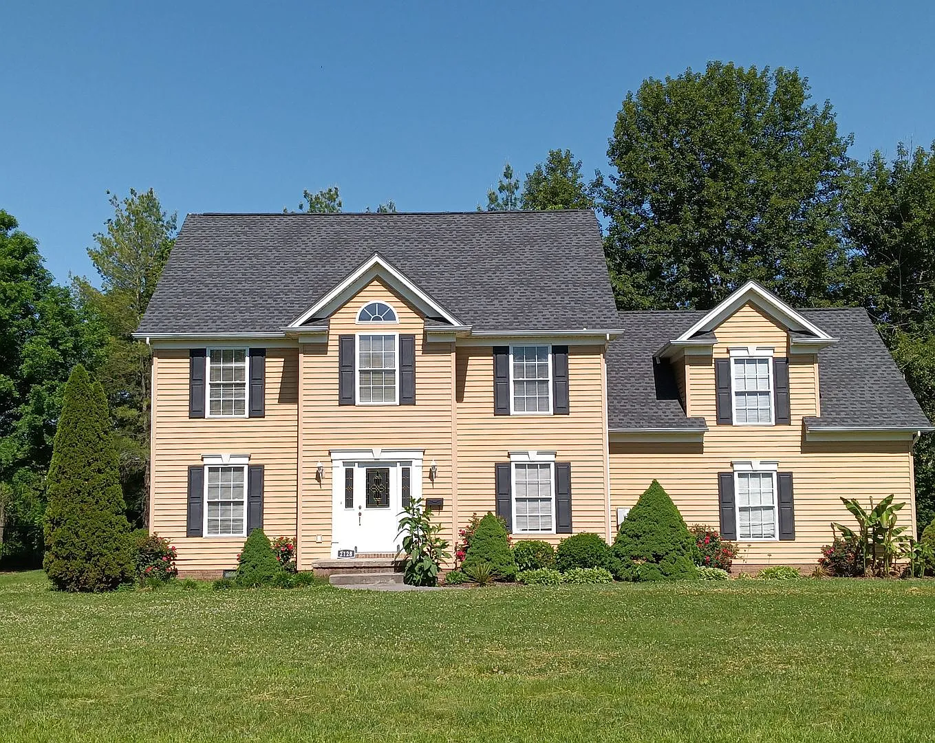 4 Bedroom/2.5 Bath Kingsport, TN — Photo 1
