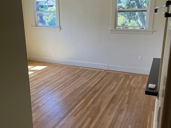 5th image of 1525 Spruce St #22
