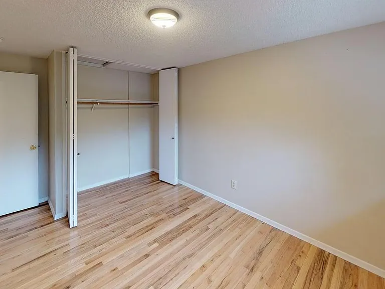 3535 N Borthwick Ave — Photo 17