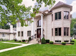 616 N Ellsworth St, Naperville, IL 60563