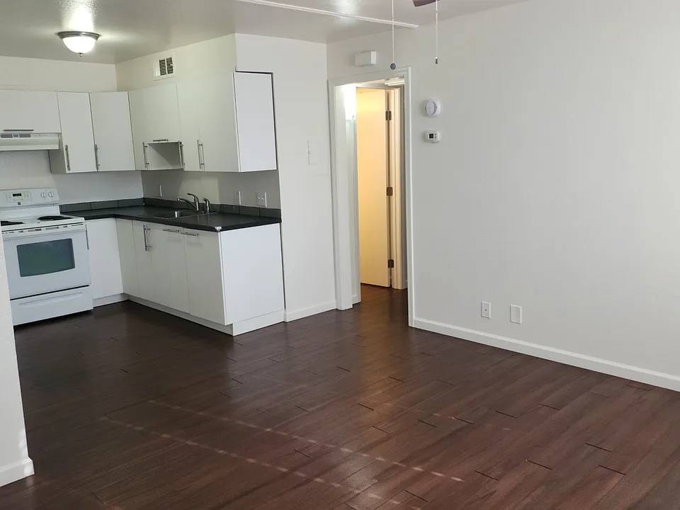 Kitchen & Dining Room!
