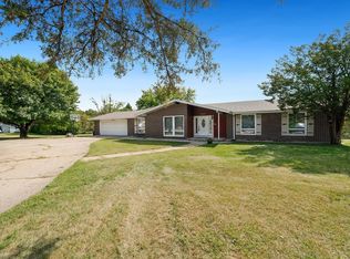 2617 Sandy Hollow Rd, Rockford, IL 61109