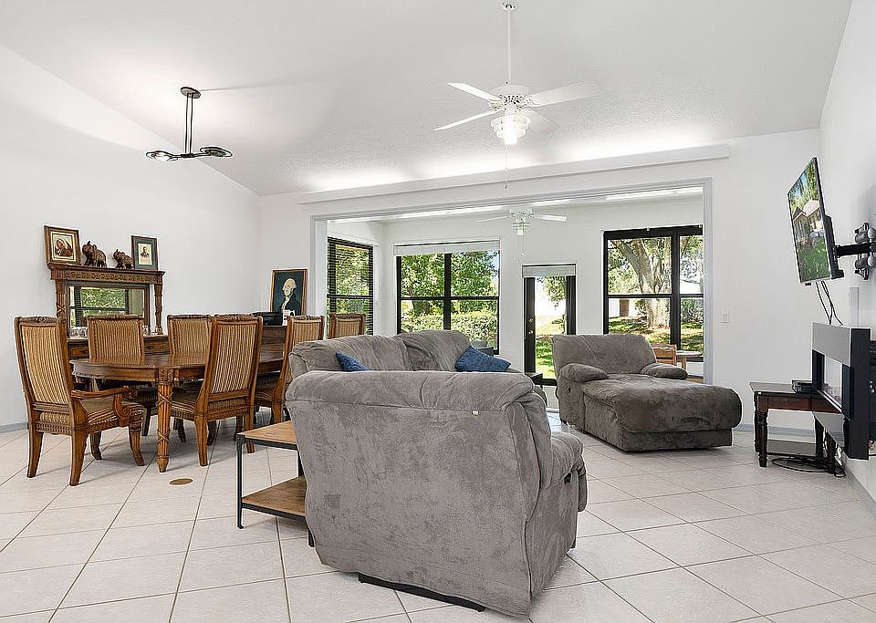 1st image of 3069 W Bermuda Dunes Dr