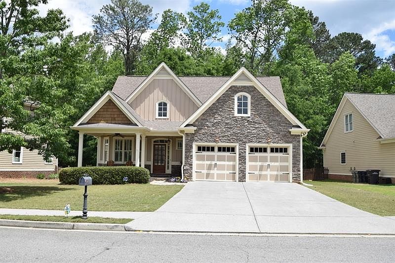 1st image of 11 Lake Haven Dr