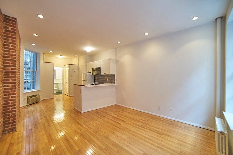 1st image of 322 E 81st St APT 3RW