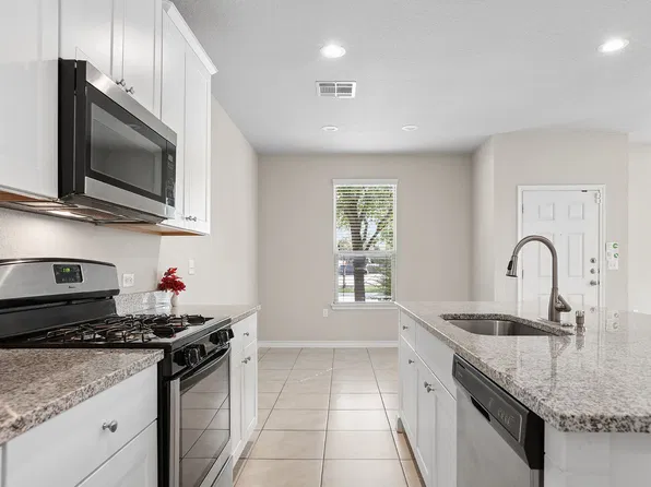 1704 Los Olivios Way, Austin, TX 78725