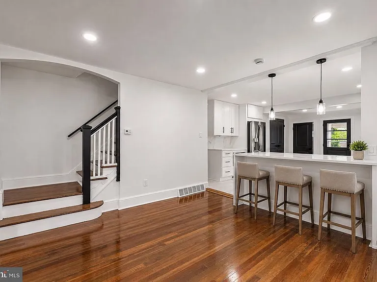 114 Conestoga Rd — Photo 23
