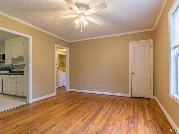 2nd image of 502 26th St E