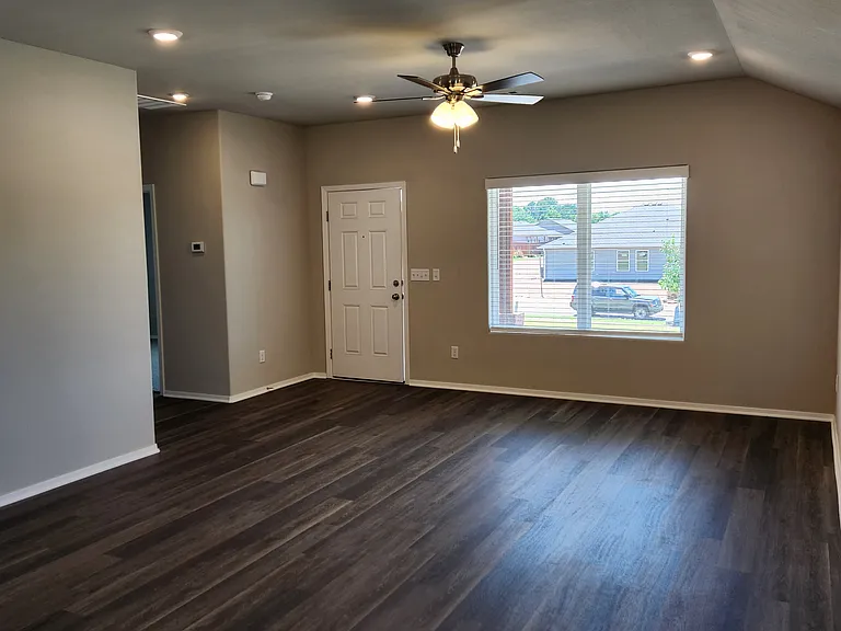 2448 N Raven Ln — Photo 9