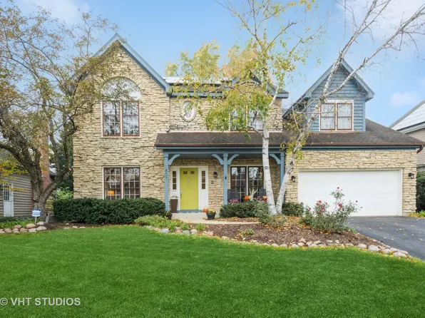 1807 Wakeman Ct, Wheaton, IL 60187