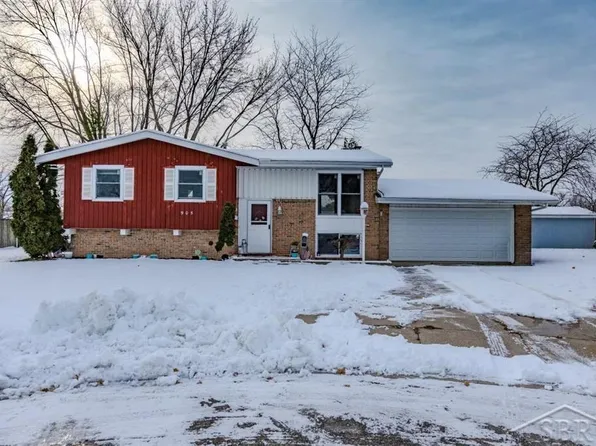 905 Murphy Ct, Bay City, MI 48706