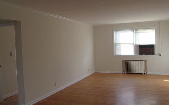 2nd image of 25 Park Ave APT 93