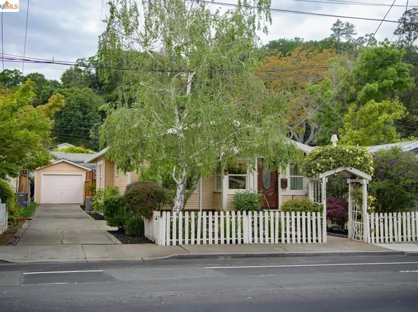 1524 Berrellesa St, Martinez, CA 94553