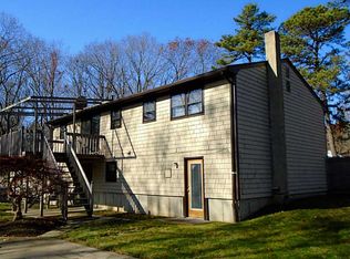 29 Daniel Dr, Coventry, RI 02816