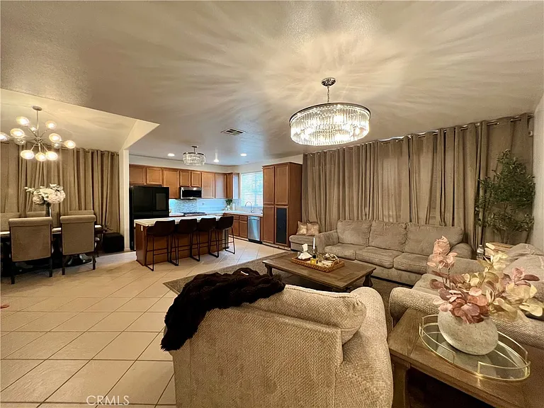 1148 Arrowhead Ave — Photo 4