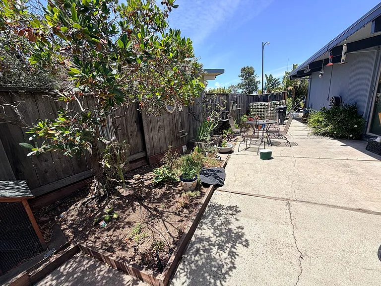 1787 Wolfe Dr — Photo 34