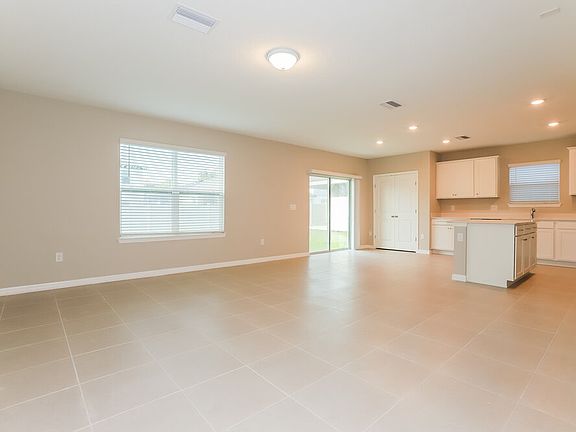 4th image of 2120 Tehama Ct