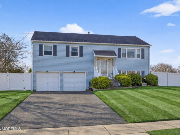 1029 Lucy Lane, Toms River, NJ 08753