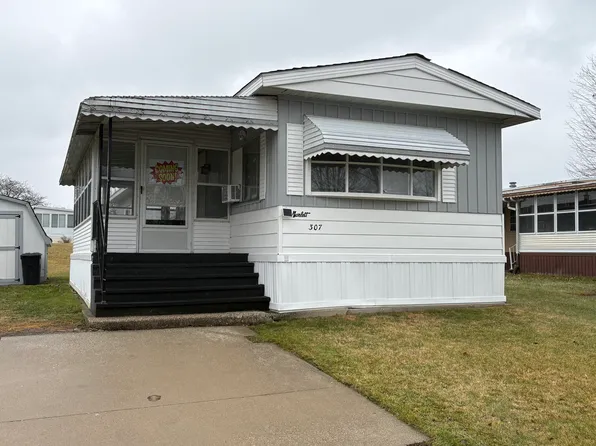 307 Glen Gary Dr #307, Mount Morris, MI 48458