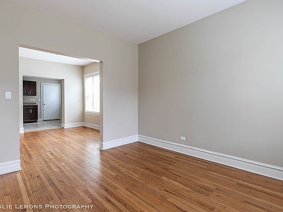 5th image of 3625 N Sawyer Ave