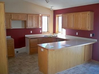 2nd image of 1576 Cedar Dr SE