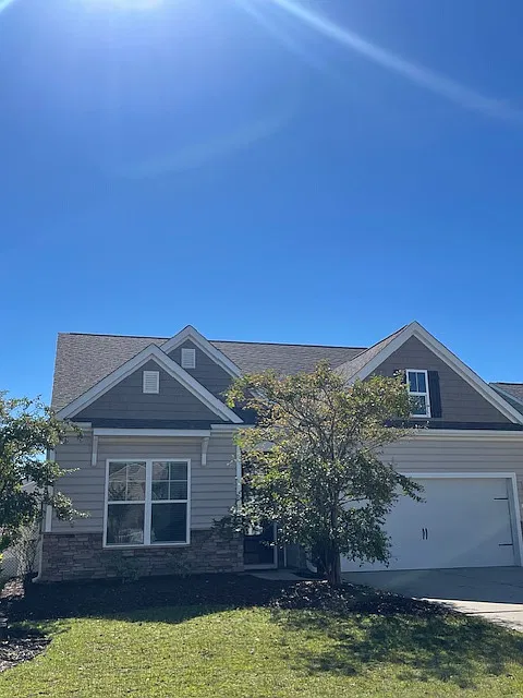 4 bed, 1871 sqft, $2,250 — Photo 1