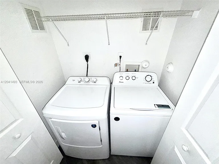 14051 SW 49th Ct #7 — Photo 19