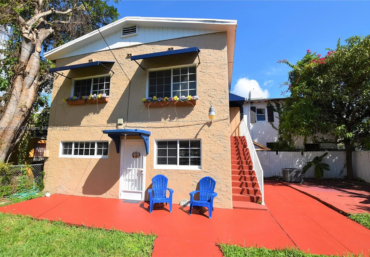 2 bed, 960 sqft, $2,500 — Photo 1