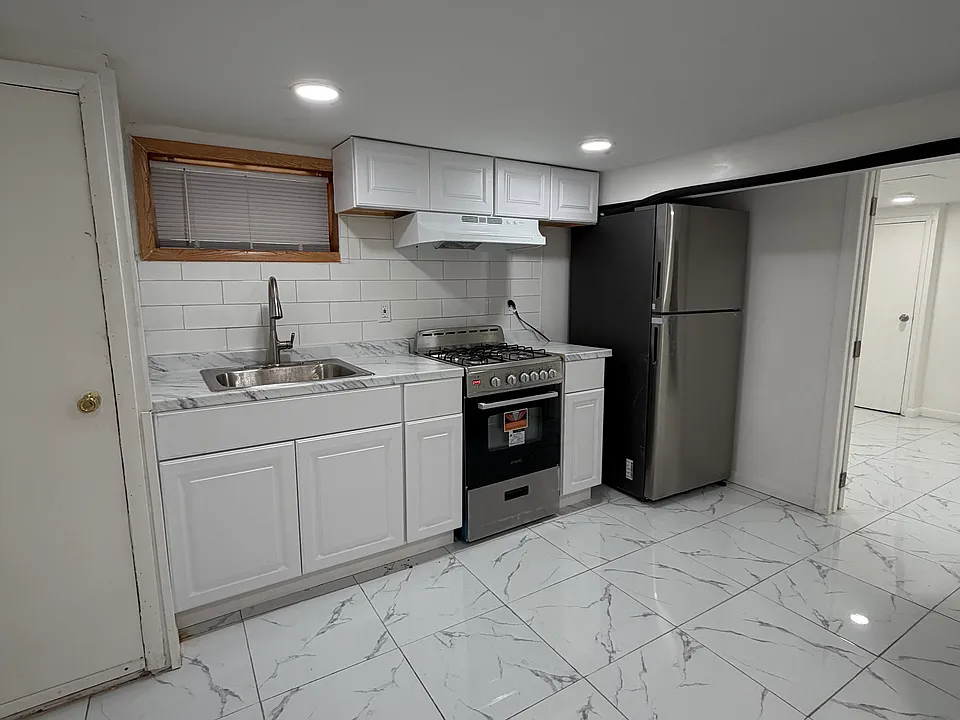 239th St