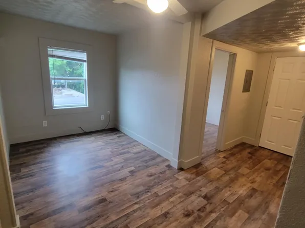 1402 S Main St #2C, Stillwater, OK 74074