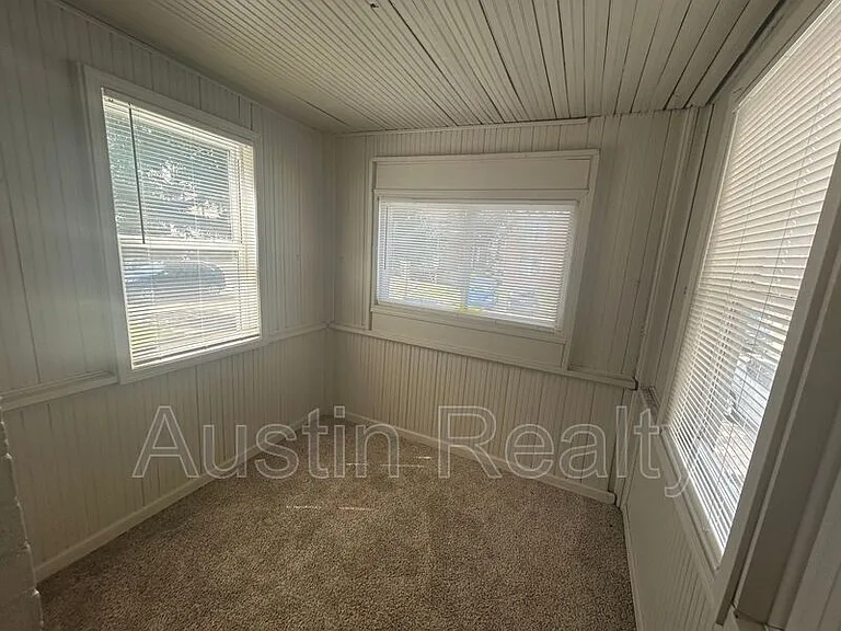 4949 Lindenwood Ave #1 — Photo 4
