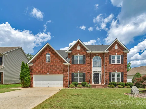 7800 Conifer Cir, Indian Trail, NC 28079