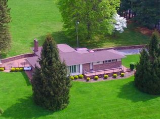 381 Richardson Dr, Tazewell, VA 24651
