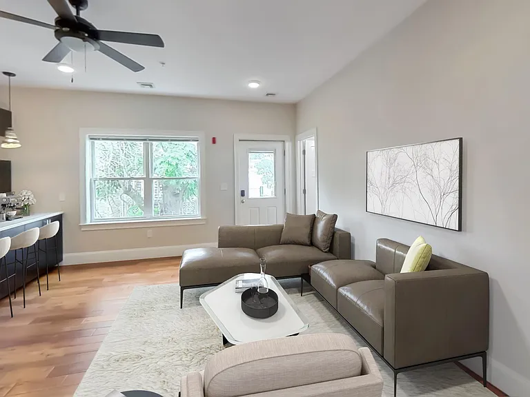 25 Caldwell St #3 — Photo 2