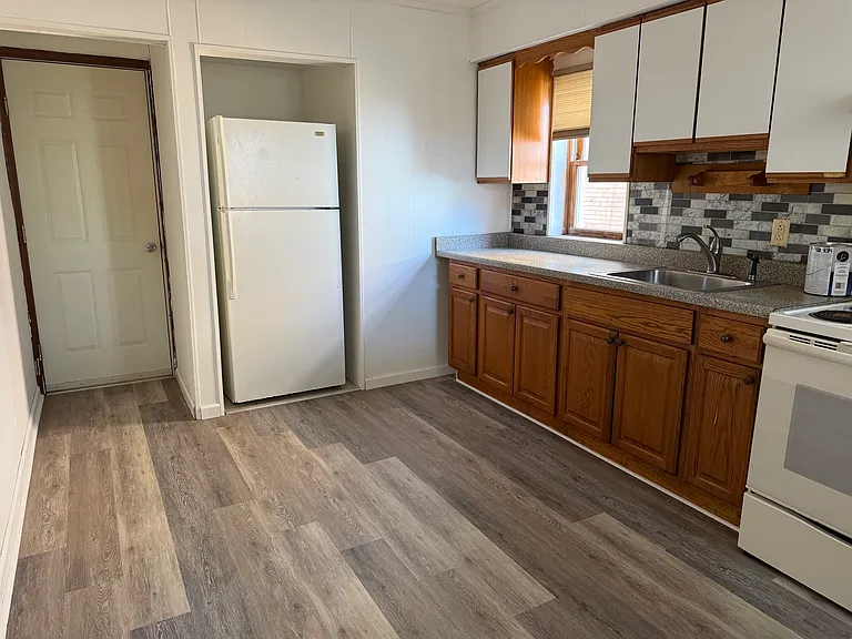 7418 Irvine St #1 — Photo 1