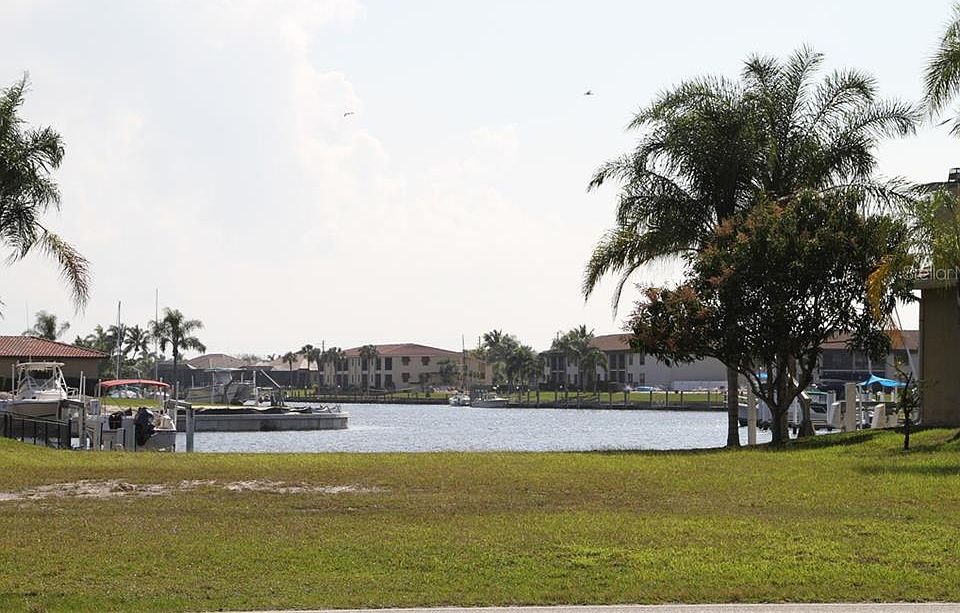 1st image of 1555 Albatross Dr