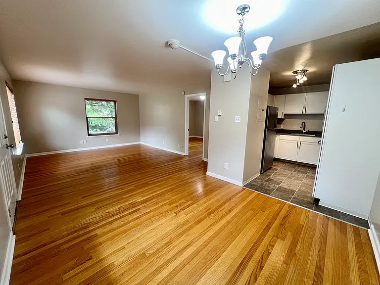 718 N 4th St #8 — Photo 4