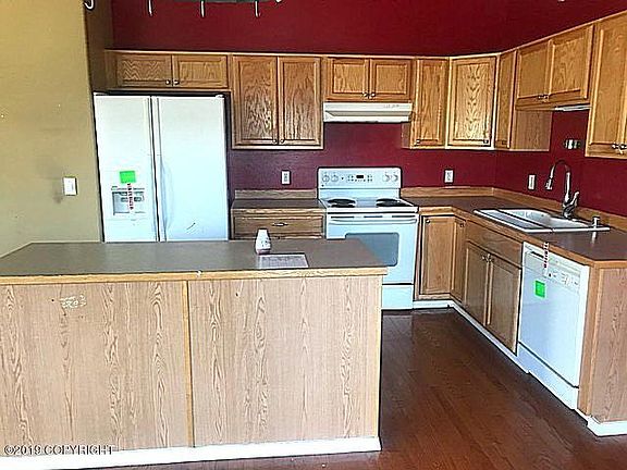 3rd image of 13805 Hunterwood Ln