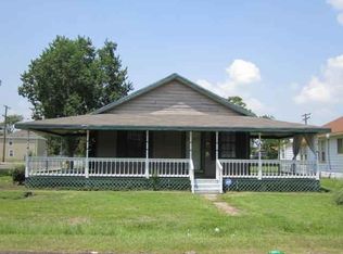 2201 17th St, Port Arthur, TX 77640