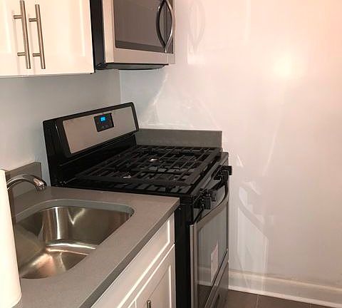 5th image of 4830 40th St APT 3F