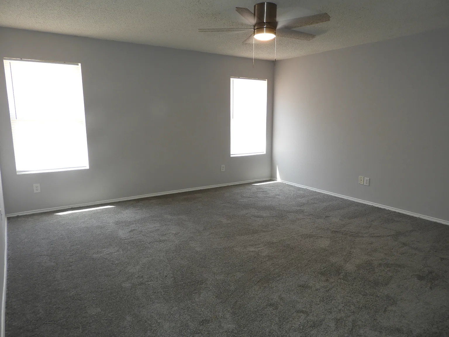 3 bed, 1659 sqft, $1,995 — Photo 4