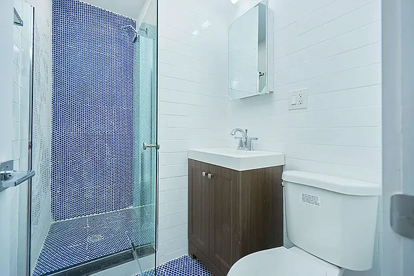 Rented by Compass | media 22