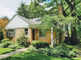 1202 Church St, Glenview, IL 60025