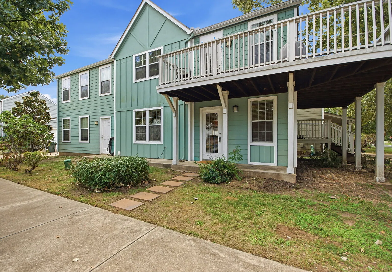 1 bed, 1.0 bath, 500 sqft, $900 — Photo 1