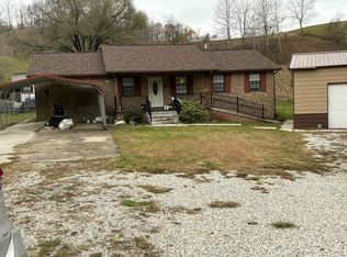 28 Campbell Cemetery Rd, Argillite, KY 41121