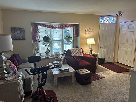 5th image of 37398 Charter Oaks Blvd