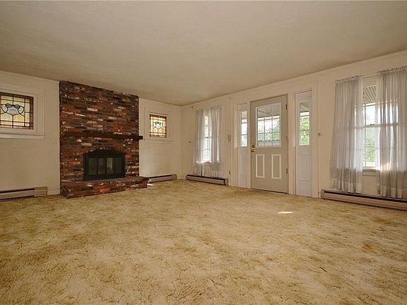 3rd image of 1106 McKnight Dr
