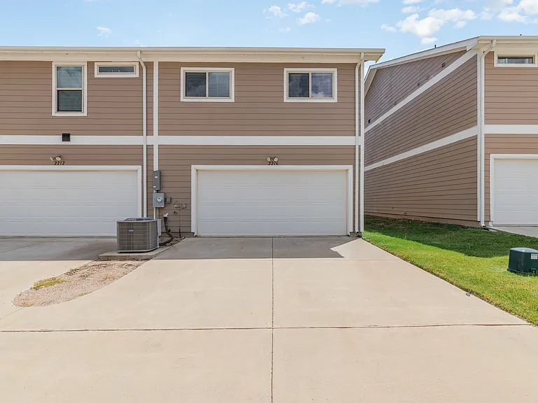2216 Canongate Dr — Photo 13