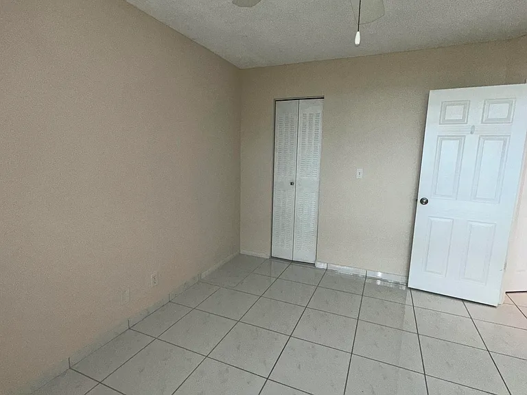 5300 NE 24th Ter #211C — Photo 26
